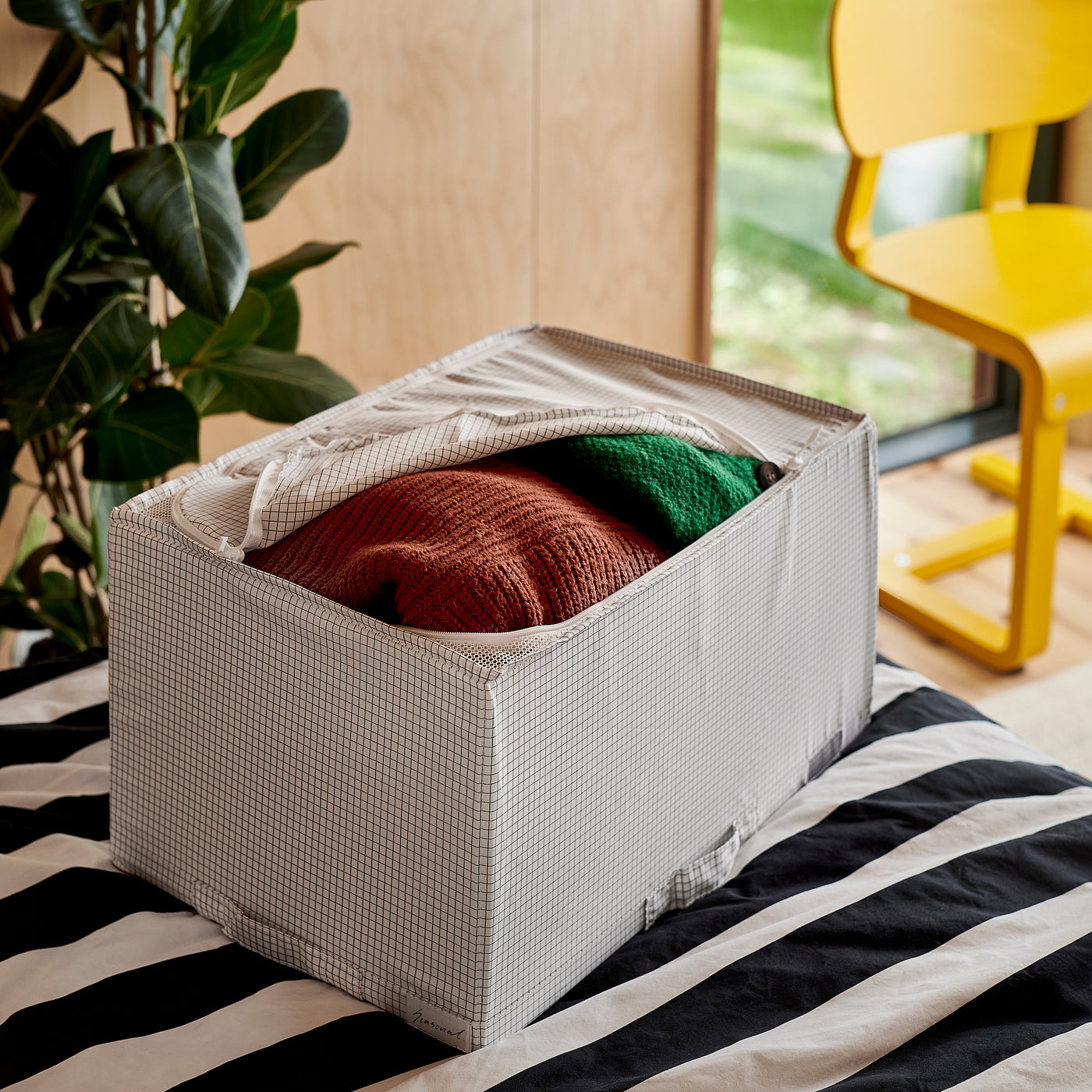 STUK storage case, white/black, 34x51x28 cm