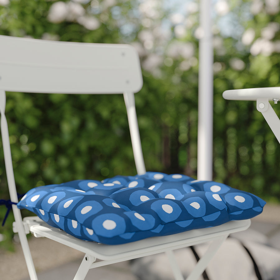 SUNDSÖ table and 2 folding chairs, outdoor off-white/off-white Klösan dark blue, 65 cm