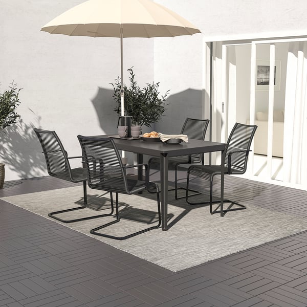 TEGELÖN / VÄSMAN table+4 chairs w armrests, outdoor, dark grey/black/black
