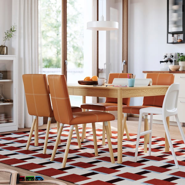 TONSTAD / TONSTAD table and 4 chairs, oak veneer/Bomstad golden brown oak effect, 140/196x85 cm