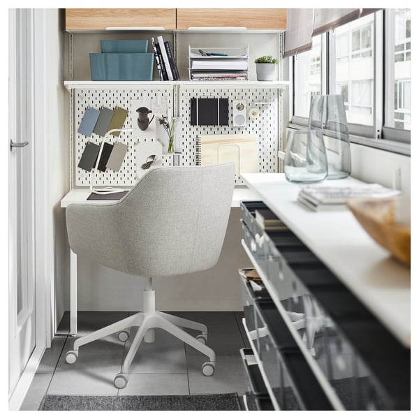 TOSSBERG / LÅNGFJÄLL conference chair, Gunnared beige/white, 68 cm