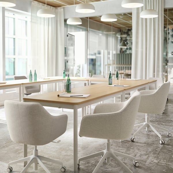 TOSSBERG / LÅNGFJÄLL conference chair, Gunnared beige/white, 68 cm