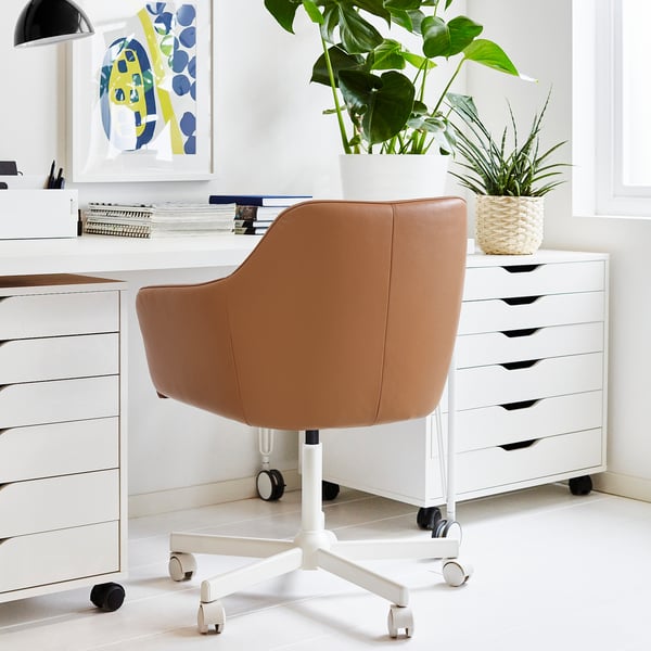 TOSSBERG / MALSKÄR swivel chair, Grann light brown/white, 67 cm