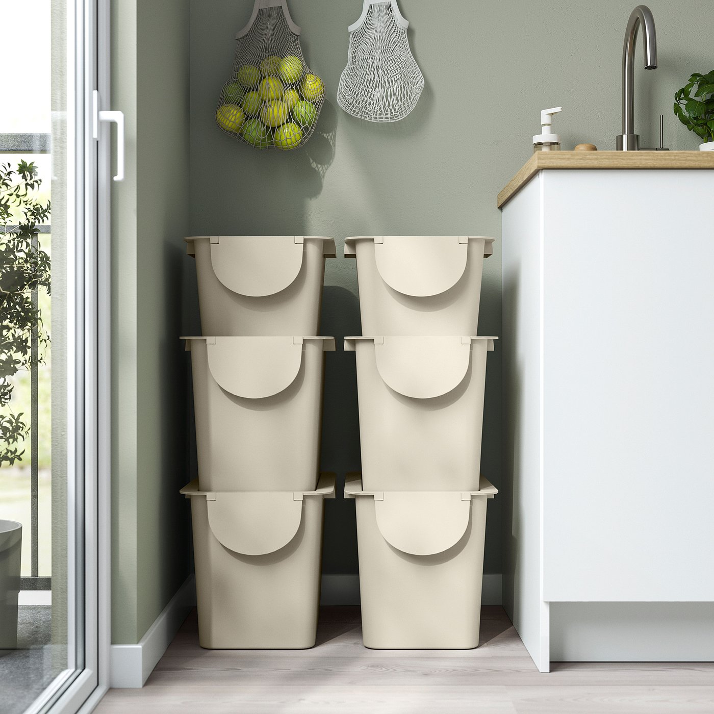 TRÖSKNING bin with lid, light beige, 25 l