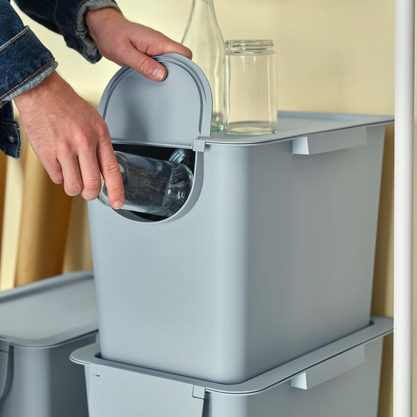 TRÖSKNING bin with lid, light grey-blue, 25 l