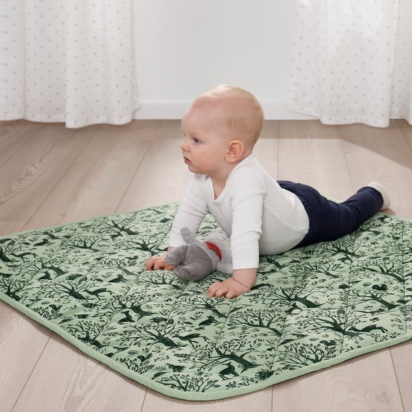 TROLLDOM quilted blanket, forest animal pattern/green, 96x96 cm