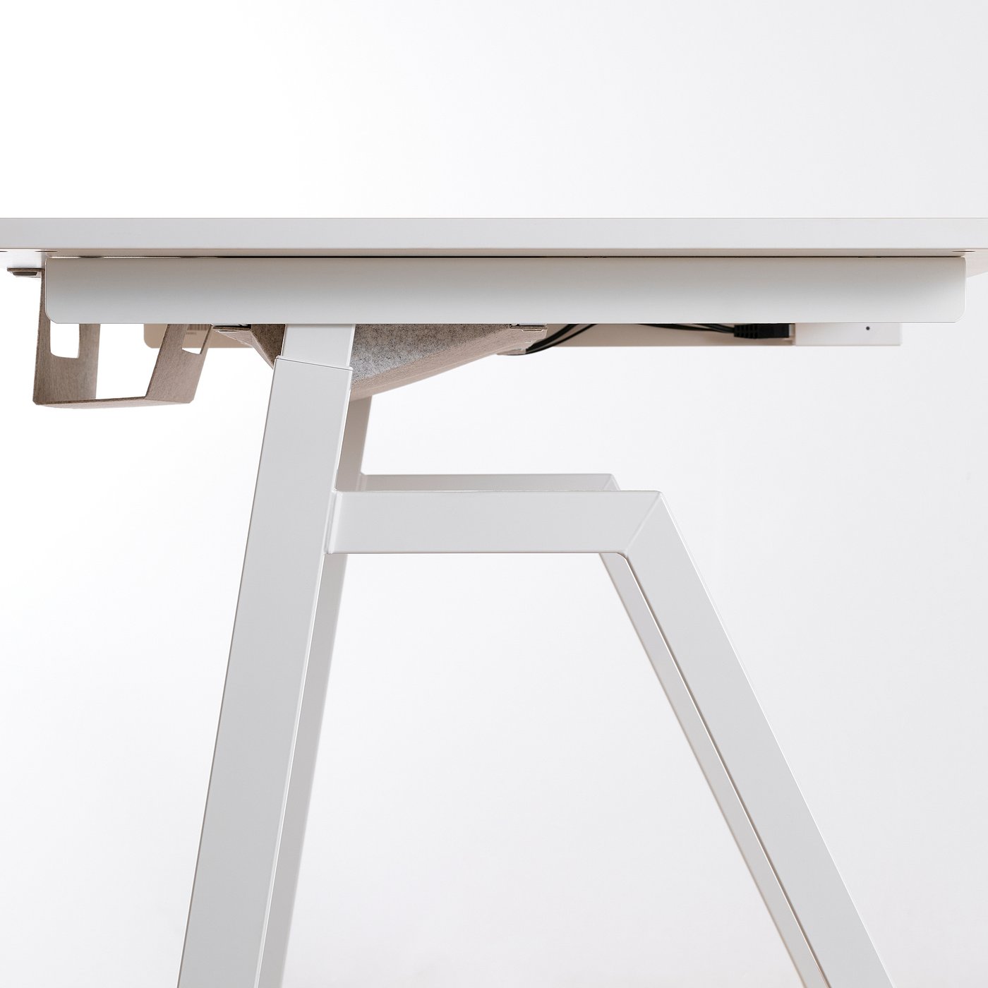TROTTEN desk sit/stand, electric/white, 120x70 cm