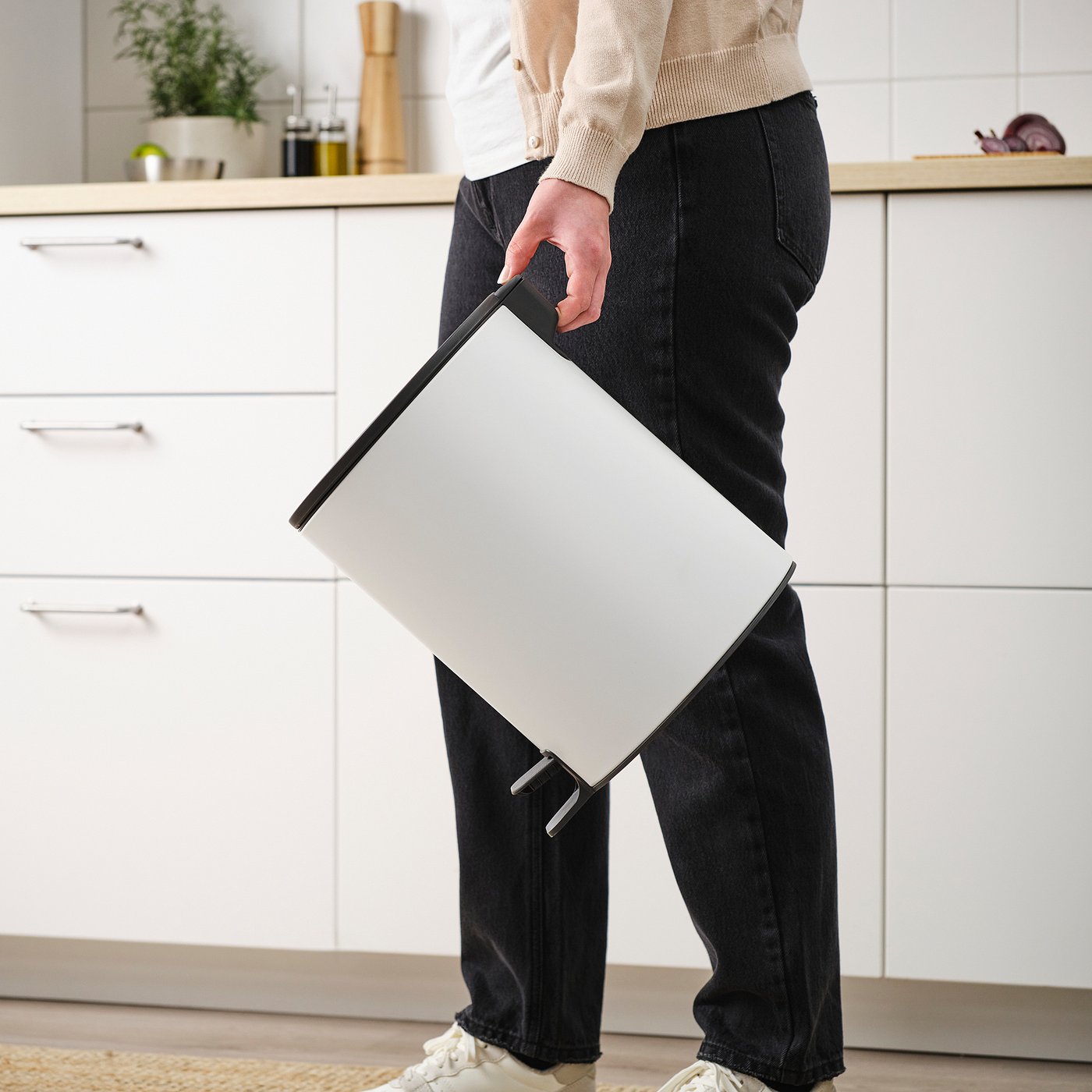 TURRIDNING pedal bin, white/anthracite, 9 l