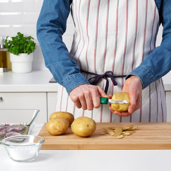 UPPFYLLD potato peeler, green