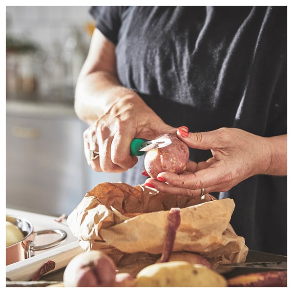 UPPFYLLD - UPPFYLLD Potato peeler, green