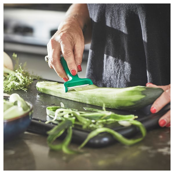 UPPFYLLD peeler, bright green