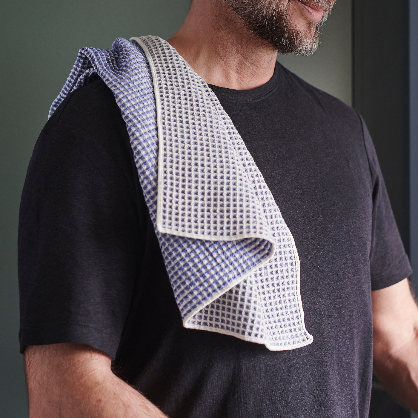 VÄLVÅRDAD tea towel, blue/white, 45x60 cm