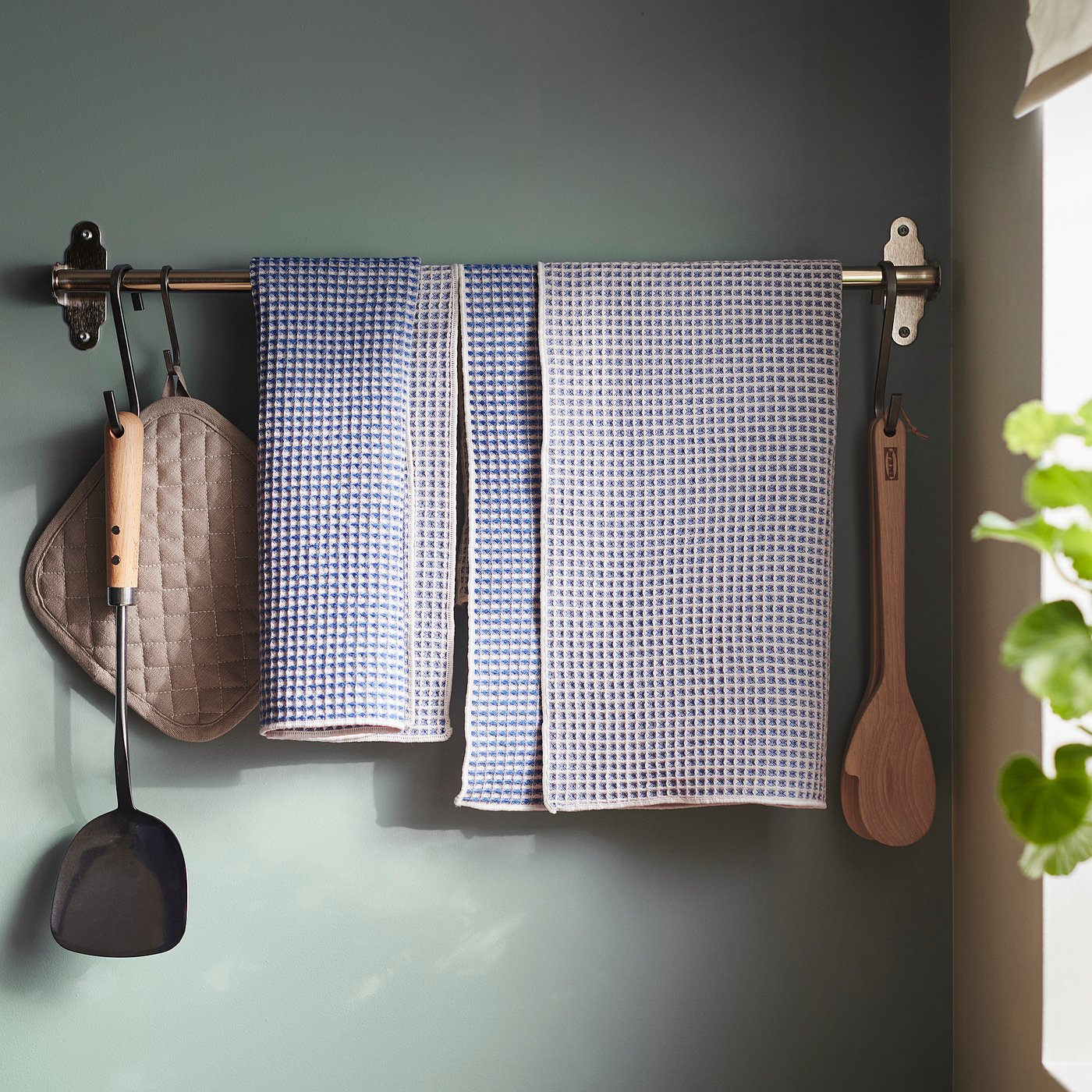 VÄLVÅRDAD tea towel, blue/white, 45x60 cm
