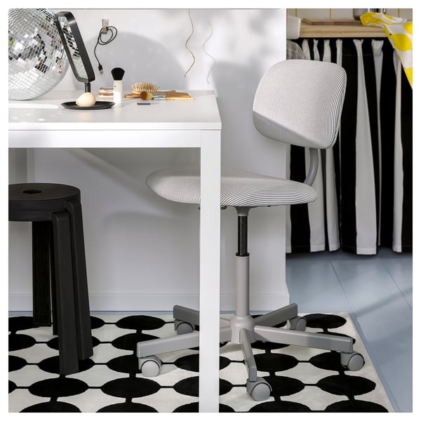 VÄNDPLATS - VÄNDPLATS Rug, low pile, white/black dotted, 133x195 cm