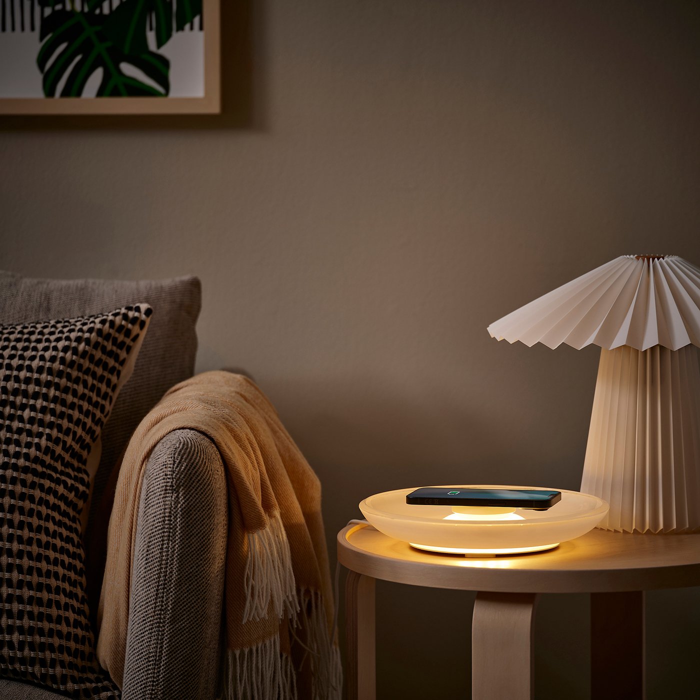 VÄSTMÄRKE wireless charger with lighting