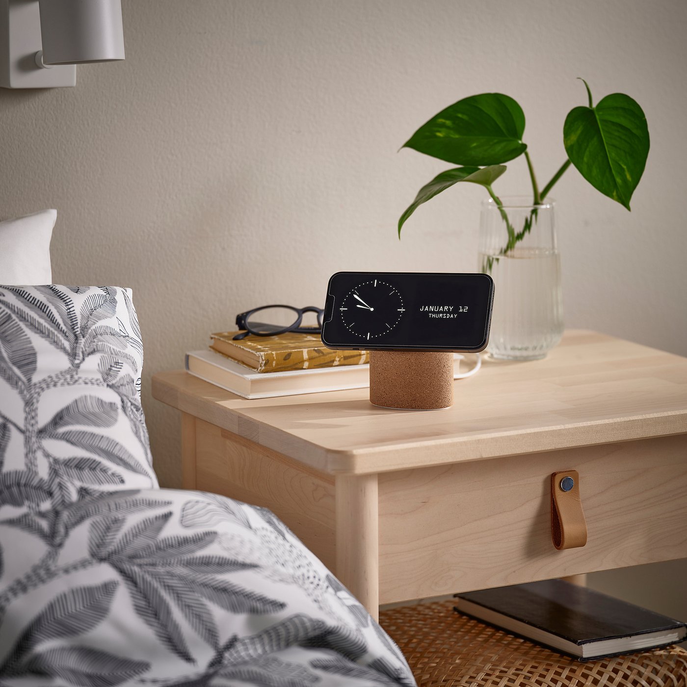 VÄSTMÄRKE wireless charging stand