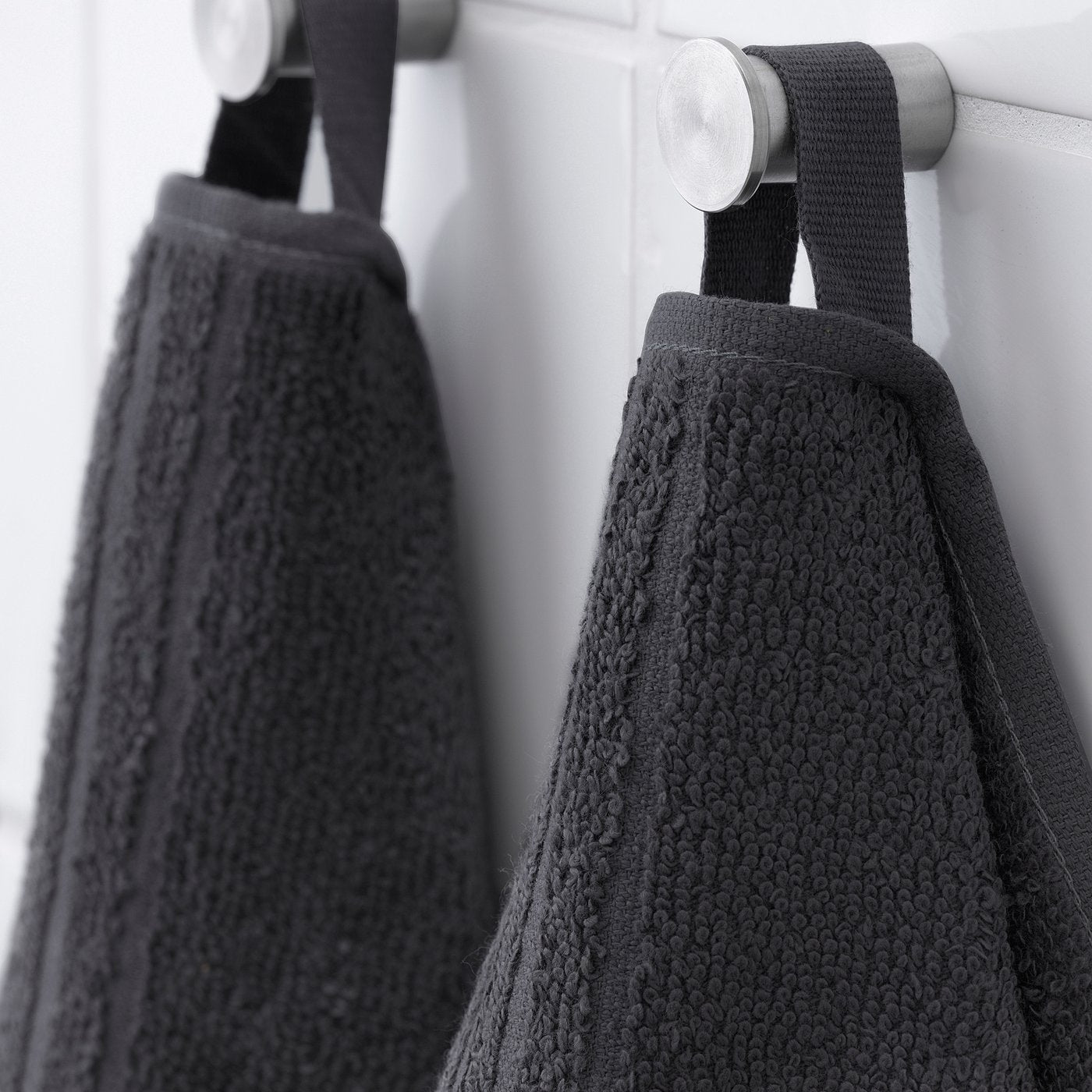 VÅGSJÖN bath towel, dark grey, 70x140 cm