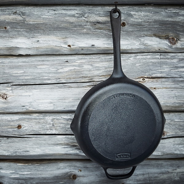 VARDAGEN - Frying pan, cast iron, 28 cm