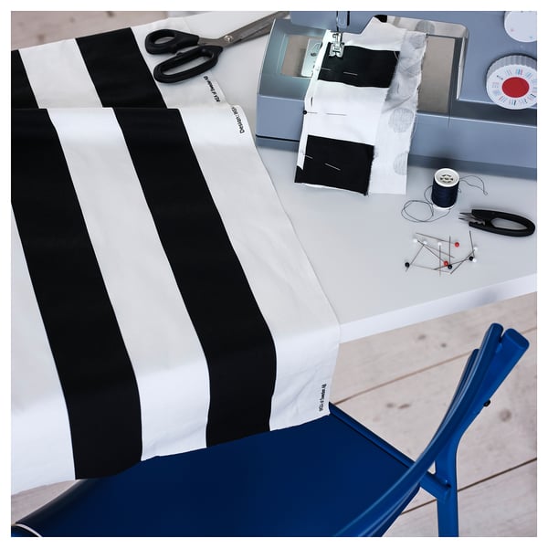 VARGTÖREL pre-cut fabric, black/white, 150x300 cm