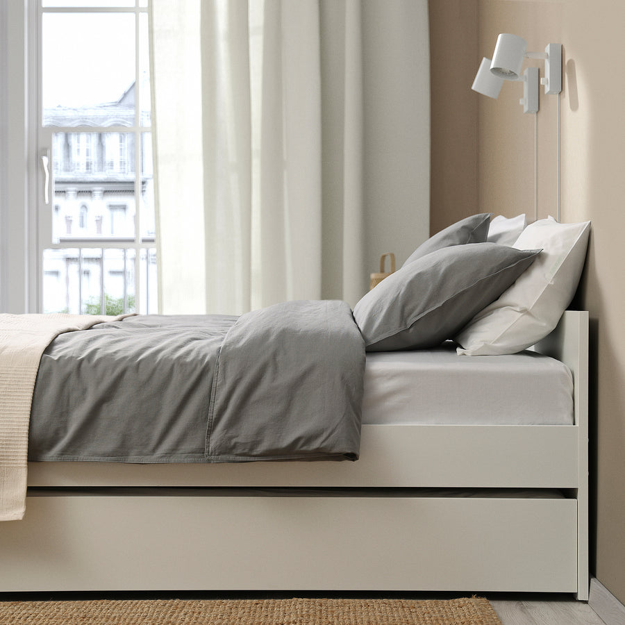 VIHALS bed frame with 1 trundle bed, white/Lillhällan, 140x200 cm