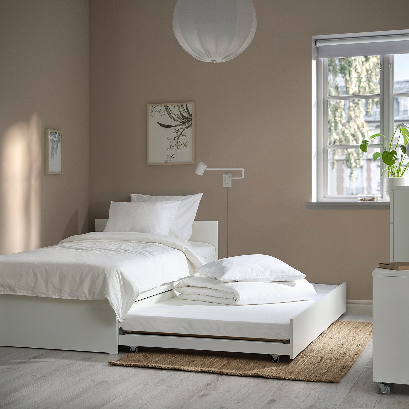 VIHALS bed frame with 1 trundle bed, white/Lindbåden, 90x200 cm