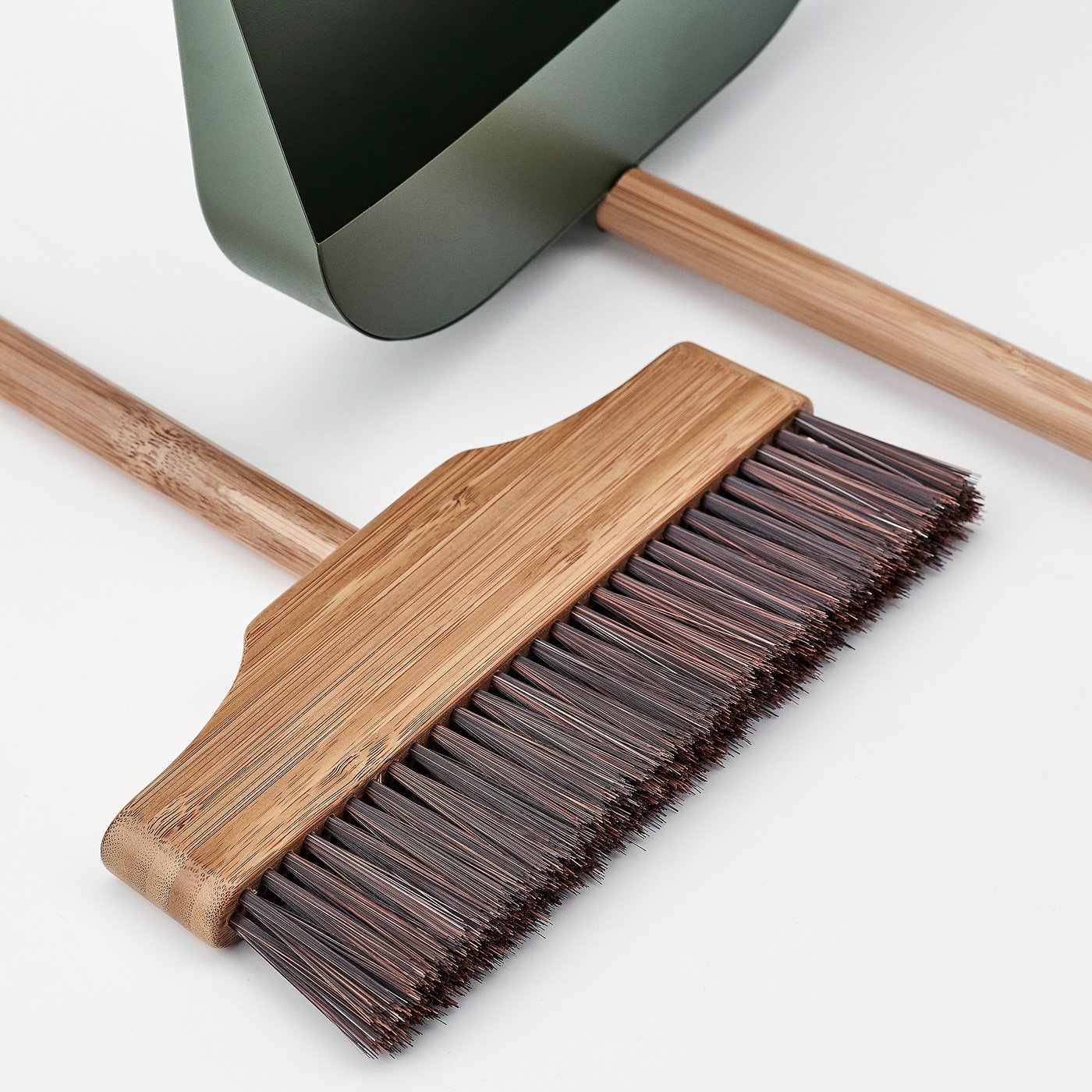 VINDSIKT dustpan/broom, bamboo/grey-green