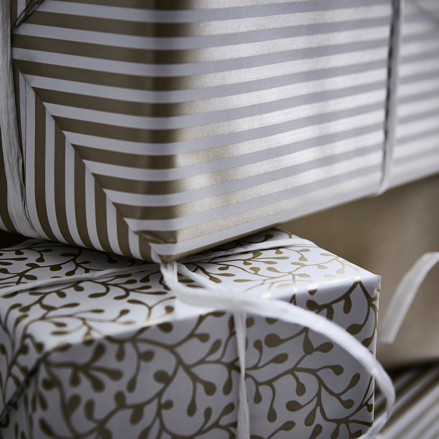 VINTERFINT gift wrap roll, mixed patterns gold-colour, 9 mx0.7 m cm