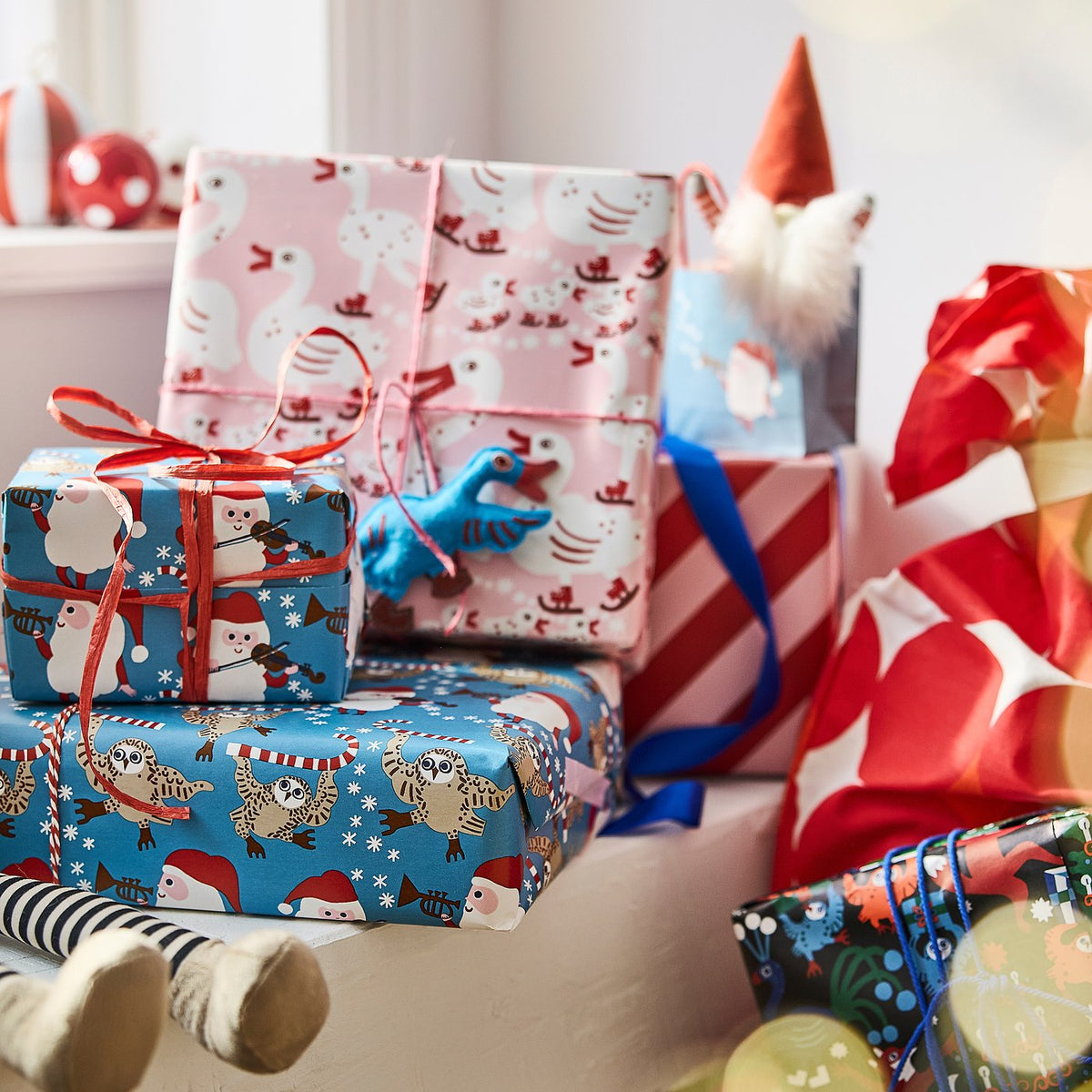 VINTERFINT gift wrap roll, Christmas pattern blue, 4x0.94 m/3.76 m²