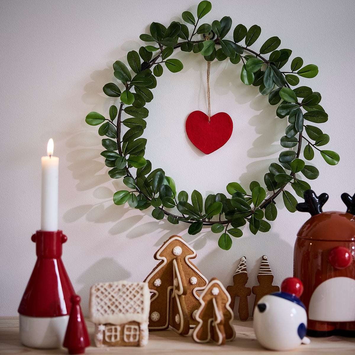VINTERFINT artificial wreath, in/outdoor Lingonberry/red, 40 cm