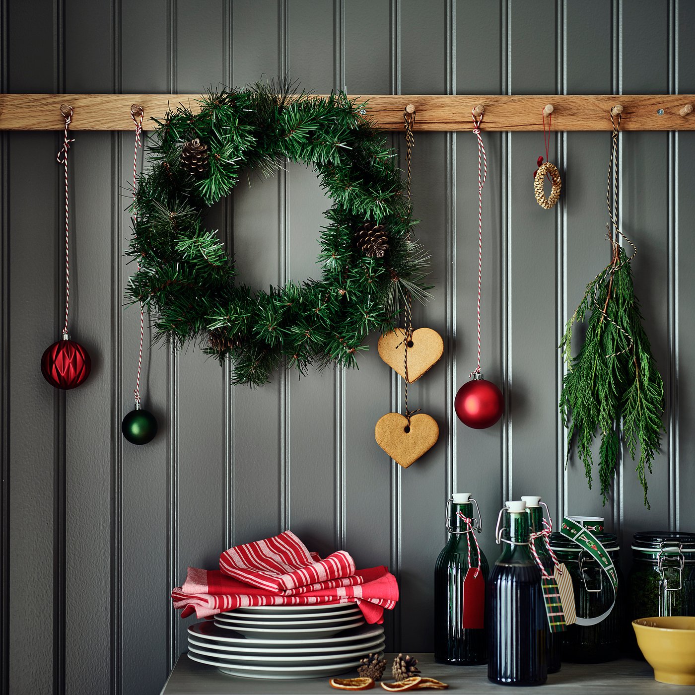 VINTERFINT artificial wreath, in/outdoor pine cone, 45 cm