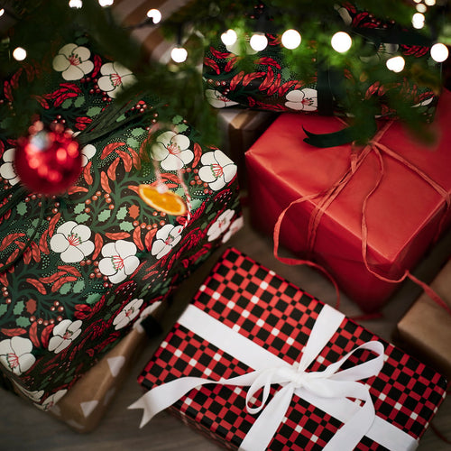 Wrapping paper, gift bags & accessories