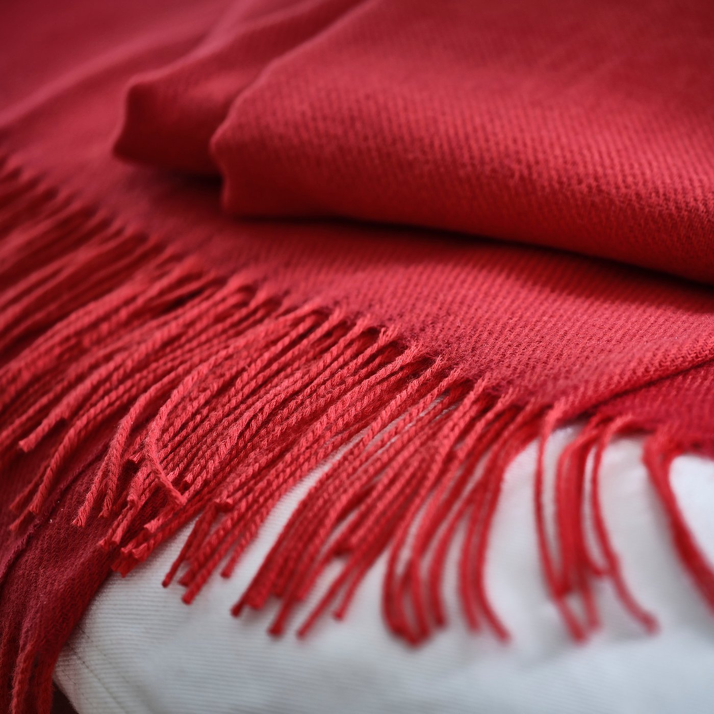 VINTERFINT throw, red, 160x120 cm