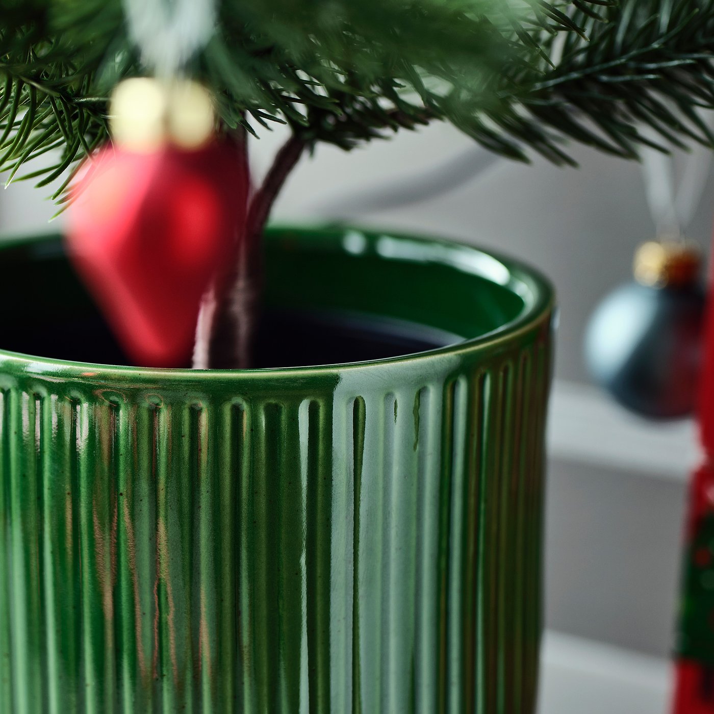 VINTERFINT plant pot, in/outdoor/green, 13 cm