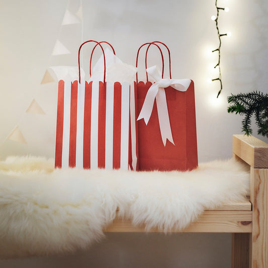VINTERFINT gift bag, striped red, 18x22 cm