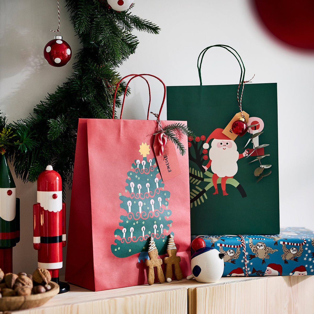 VINTERFINT gift bag, christmas motifs mixed colours, 26x35 cm, 2 pack