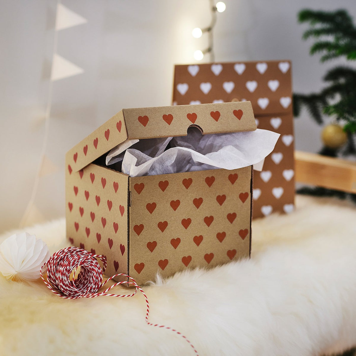 VINTERFINT box with lid, heart-pattern brown, 20x20x15 cm