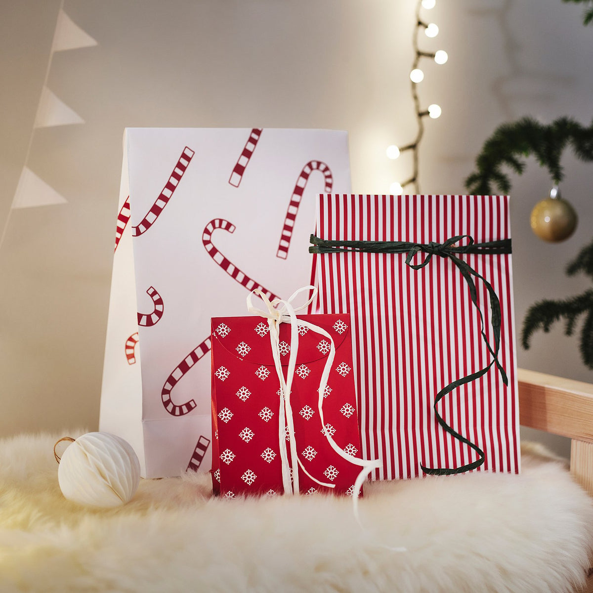 VINTERFINT gift bag, set of 3, mixed patterns red
