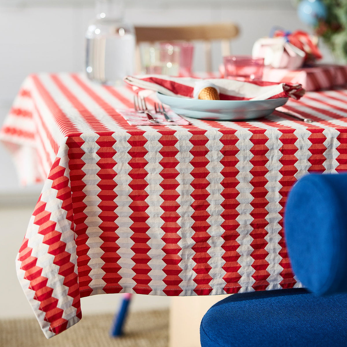 VINTERFINT tablecloth, striped white/red, 145x240 cm