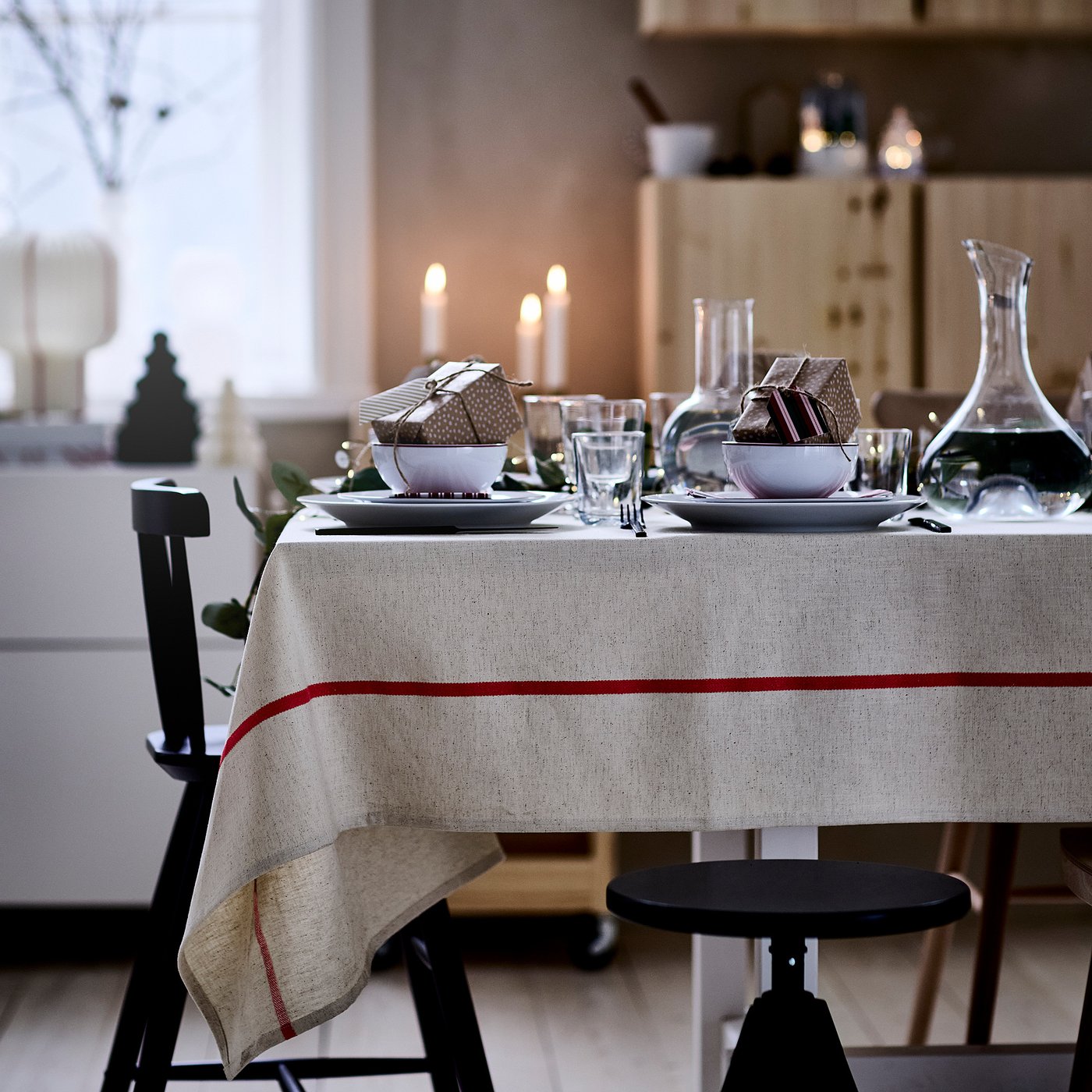 VINTERFINT tablecloth, off-white/red, 320x145 cm
