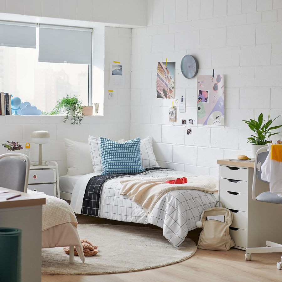 VITKLÖVER comforter set, white black/check, 150x200/50x80 cm