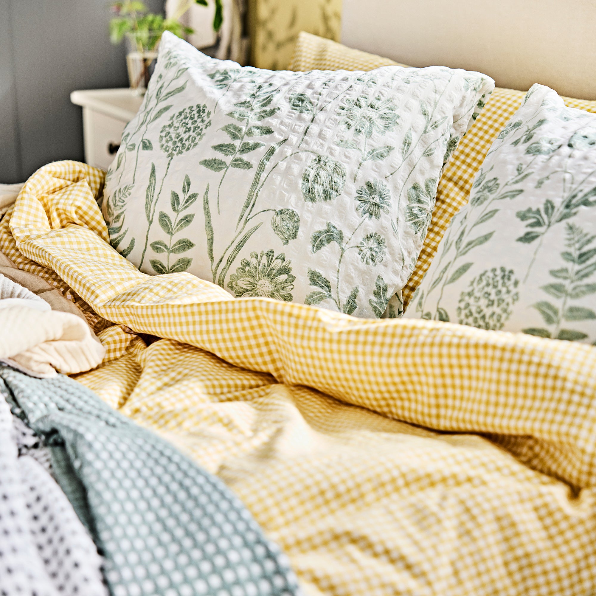 WEYMOUTHTALL duvet cover and 2 pillowcases, yellow white/check, 240x220/50x80 cm
