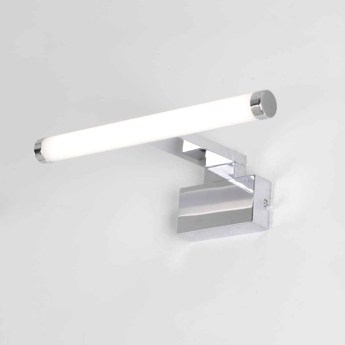 MIRROR WALL LIGHT SOLAR ALUMINIUM SILVER 50 CM LED 7W NATURAL LIGHT IP44 - best price from Maltashopper.com BR420003728