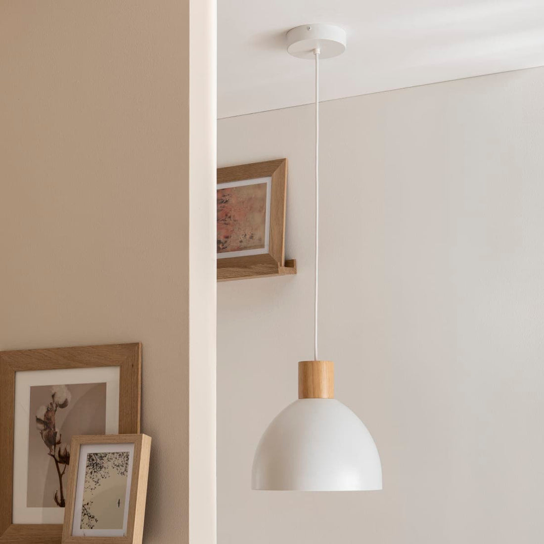 VENOSA CHANDELIER WHITE METAL AND WOOD D28 CM E27=40W - best price from Maltashopper.com BR420007114