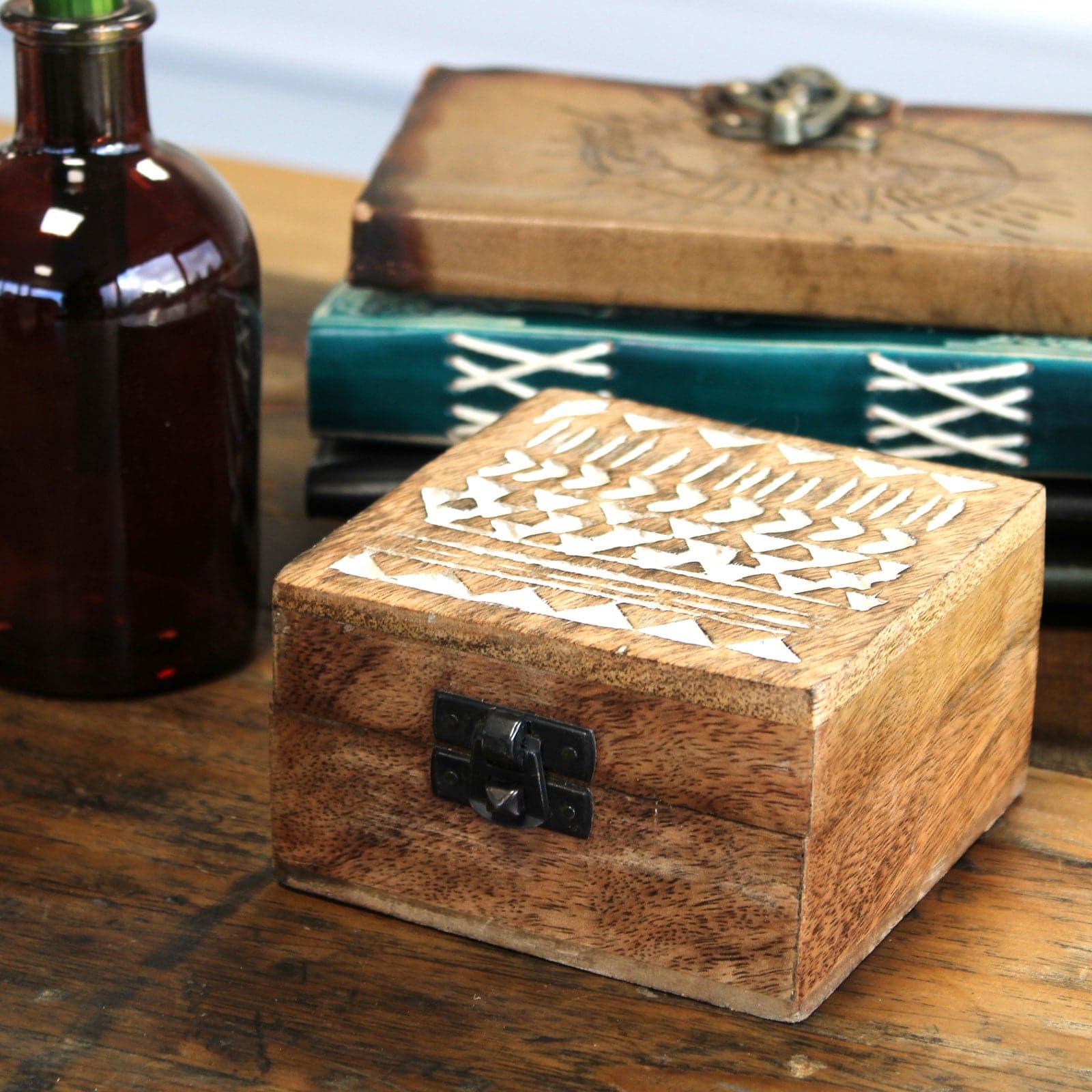 White Washed Wooden Box - 4x4 Aztec Design - best price from Maltashopper.com WWIB-05