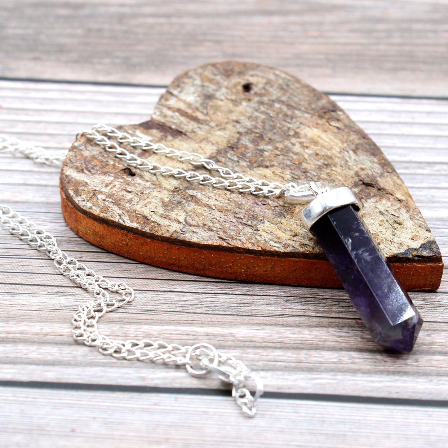 Gemstone Classic Point Pendant - Amethyst - best price from Maltashopper.com GPJ-03