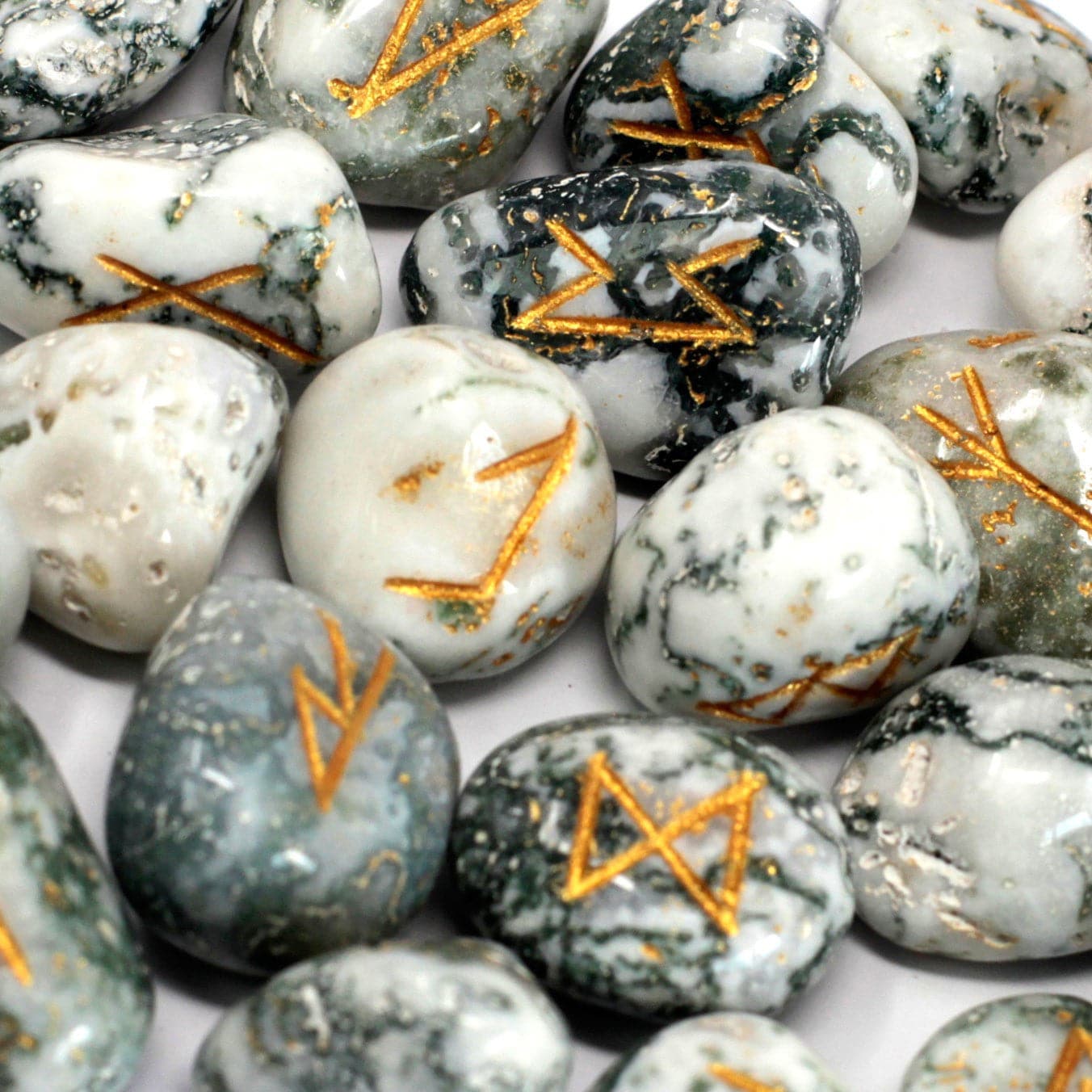 Runes Stone Set in Pouch - Tree Agate - best price from Maltashopper.com RUNE-45