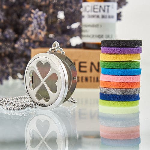 Aromatherapy Jewellery Necklace - Four Leaf Clover 30mm - best price from Maltashopper.com AROMAJ-14