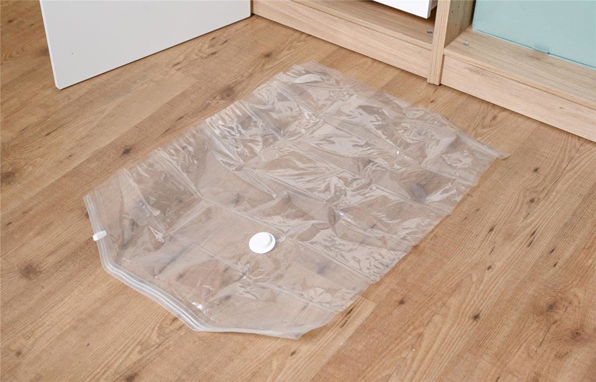 2 SPACEO VACUUM BAGS TG M 60X90 SPACEO - Premium Wardrobe interior accessories from Bricocenter - Just €8.99! Shop now at Maltashopper.com