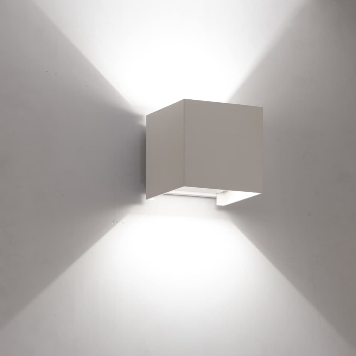 ROXBURY ALUMINIUM WALL LIGHT WHITE 10X10XH10 CM LED 810LM NATURAL LIGHT UP&amp;DOWN IP54 - best price from Maltashopper.com BR420008007