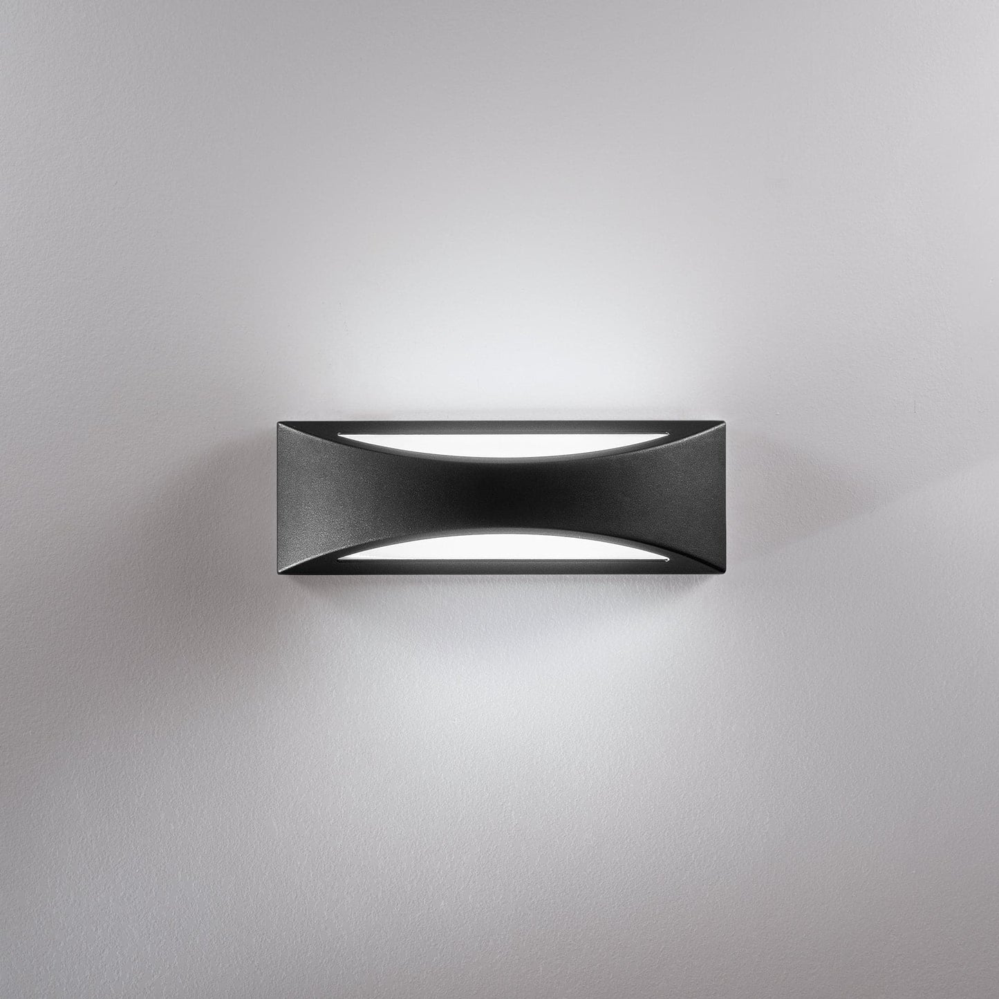 WEISS ALUMINIUM WALL LIGHT BLACK 36X12X11,3 CM LED 16W CCT IP65 - best price from Maltashopper.com BR420007950
